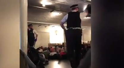 אימה בלונדון: צפו בשניות שלאחר מתקפת הטרור