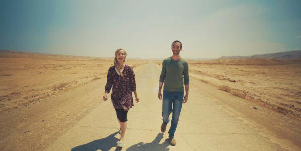 אנשים של חלומות: יונינה בקליפ חדש מהמדבר