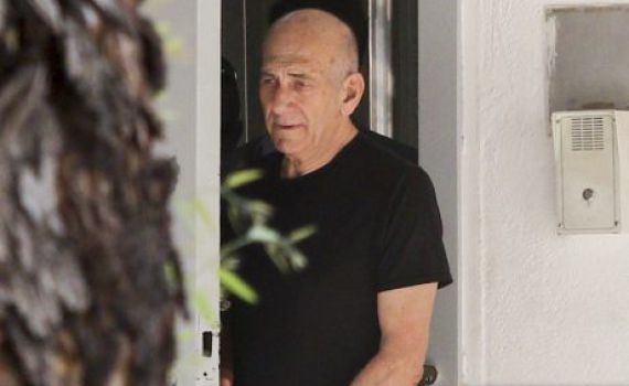 תעלומה: מי הדליף את התמונה הקשה של אולמרט