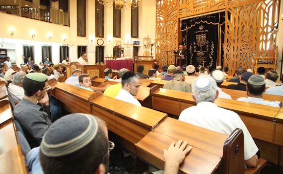 צפו: שיעורו השבועי של הרב שמואל אליהו