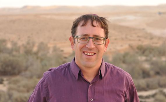 לא מיישרים "קו" / תגובה לרב קובי דביר