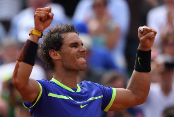 נותר רק לקוד קידה: נדאל עם הגביע העשירי