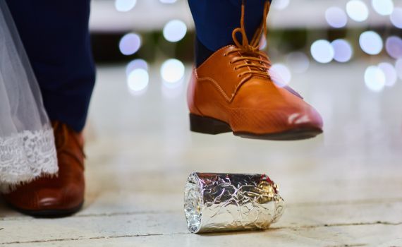 מחקר קובע: כך האינטרנט משפיע על גיל הנישואין