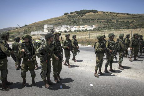 עשרות חיילים רותקו לבסיס כי זייפו מחלת עור