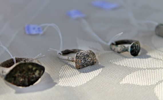 תכשיטי נשים בני כ-900 שנה נמצאו ליד מודיעין