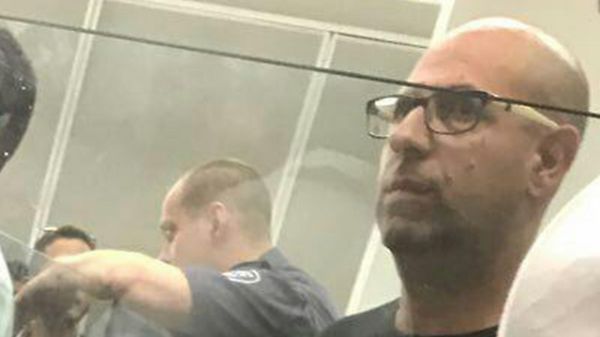 זה המורה החשוד בביצוע עבירות מין בתלמידות