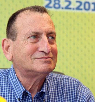 פניה לחולדאי: "למה דגל צרפת כן ודגל מג"ב לא?"