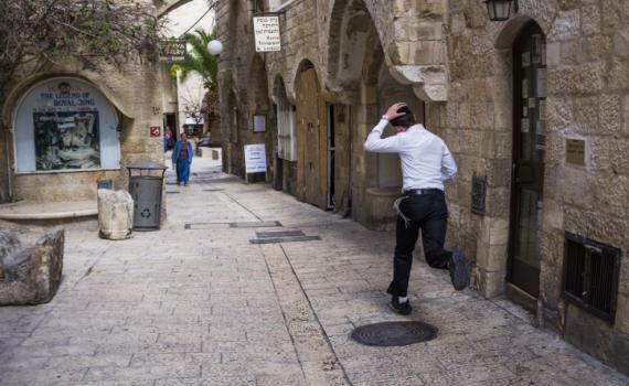 חרדי הותקף עד זוב דם על ידי נוצרים ונעצר