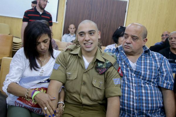 אלאור אזריה התמוטט ופונה לבית החולים