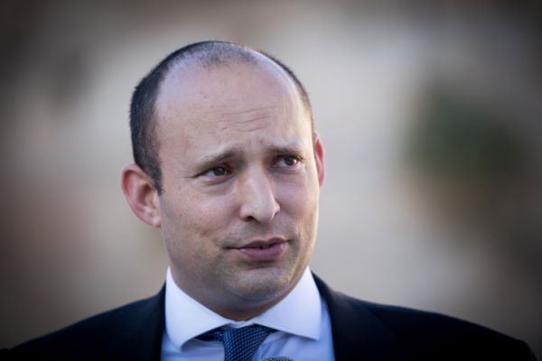 בנט הותקף:'יש עוד שמאלני ששכחת לתת לו פרס?'