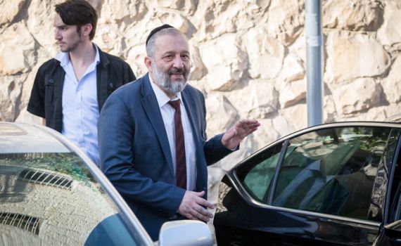 בלי יפה: אריה דרעי ייחקר היום בפעם השלישית