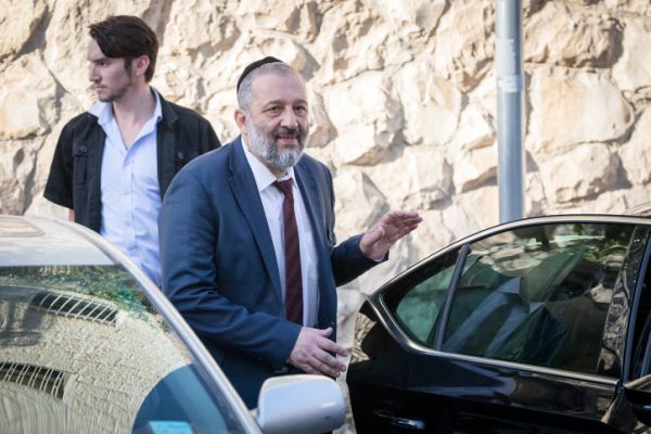 בלי יפה: אריה דרעי ייחקר היום בפעם השלישית