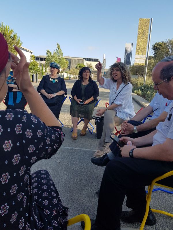 מכללת הרצוג מניחה 'יסודות' בירושלים
