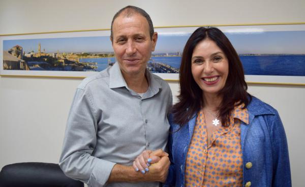 "שעינת וייצמן תציג את היצירה שלה ברמאללה"