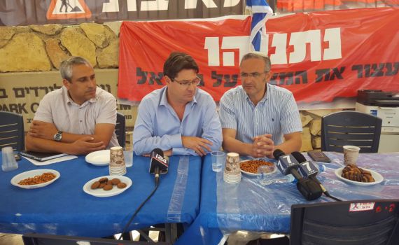 אקוניס: "צריכה להיות בנייה ביו"ש בכל הישובים"