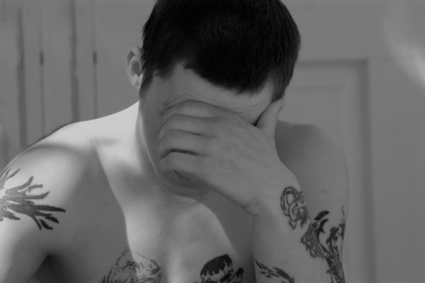 שו"ת: האם חוזר בתשובה צריך להסיר את הקעקוע?