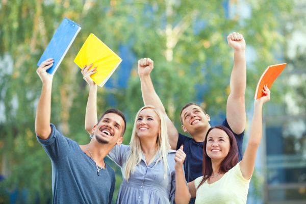 סיום הלימודים: תודה גדולה, שהיא 'רסיס מן הסערה'