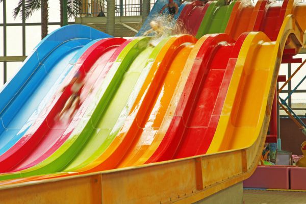 אמיתי או מזויף? צפו במגלשת המים שמשגעת את הרשת