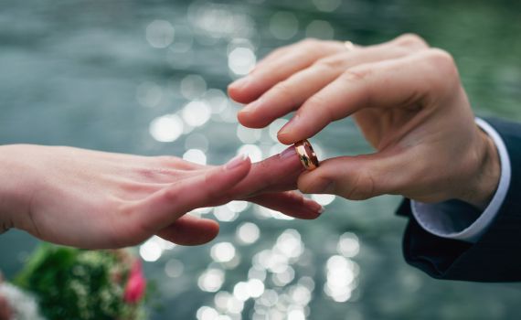 ורק לשים טבעת: למה הם לא מתחתנים?!