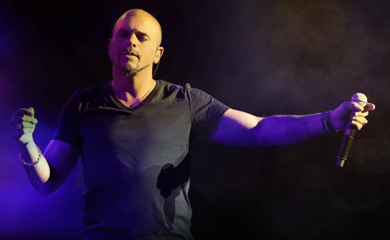 מפתיע: הטובה של אייל גולן לכוכב סרטי 'מהיר ועצבני'