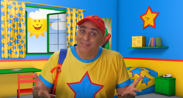 לעיני הקהל: יובל המבולבל נפרד בדמעות מחברו אמיר