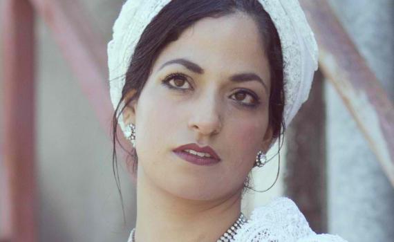 'ילד ראשון': הזמרת הסרוגה מבית אל בסינגל בכורה