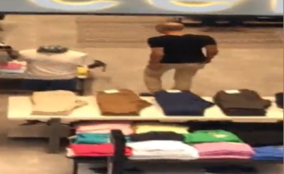 צפו: זה מה שאולמרט עשה מיד לאחר שחרורו מהכלא