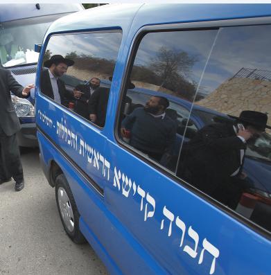 מחריד: הכריכים לקייטנה הובאו ברכב להעברת גופות