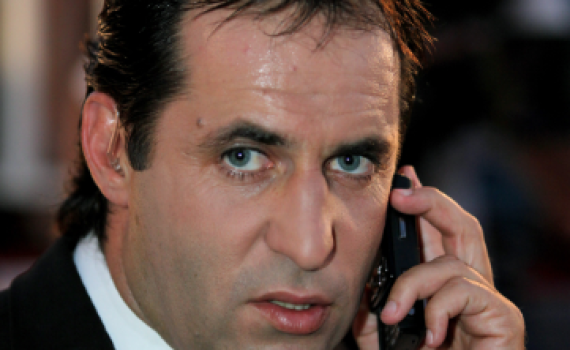 טלטלה בחדשות 2 • אחרי 18 שנה: הפרשן הבכיר עוזב