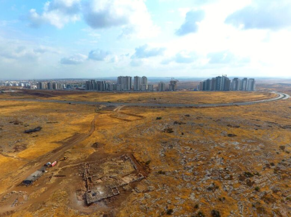 מרהיב: מפעל מים בן 2700 שנה נחשף בראש העין