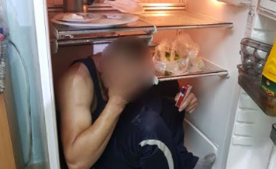 השוטרים נדהמו: שב"חים במקרר ובארונות. תיעוד