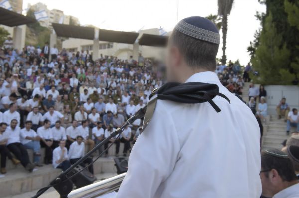 כבוד למגזר: האל"מ הסרוג שזכה בפרס בטחון ישראל