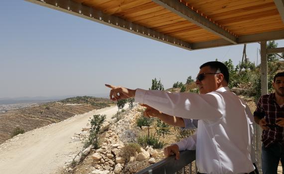 סער בנתיב האבות: "להוכיח לגורמים שפונים לבג"ץ שמדינת ישראל מחזקת ההתישבות"