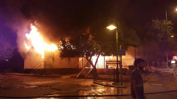 ערב ט' באב: בית הכנסת במבוא חורון נשרף כליל