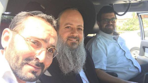 חרדים מעוכבים בפטרה: 'החרימו לנו טליתות ותפילין'