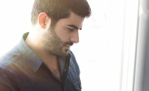 'תציל אותי': משה נריה כורסיה בסינגל חדש