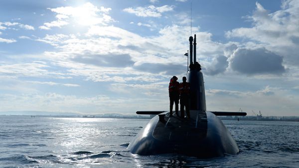 אלוף במילואים עוכב לחקירה