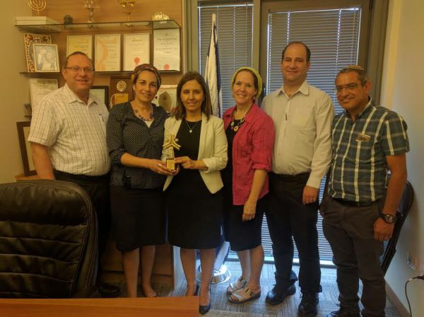 גמליאל להורי שלושת הנערים: "אפעל לעגן את יום האחדות בחקיקה"