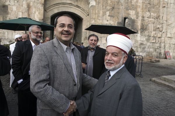 אחרי התבוסה: המופתי פסק שאפשר לחזור להר הבית