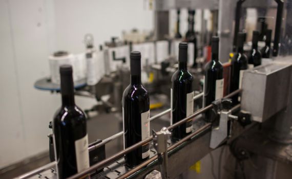 קנדה אוסרת למכור יין של שתי חברות ישראליות