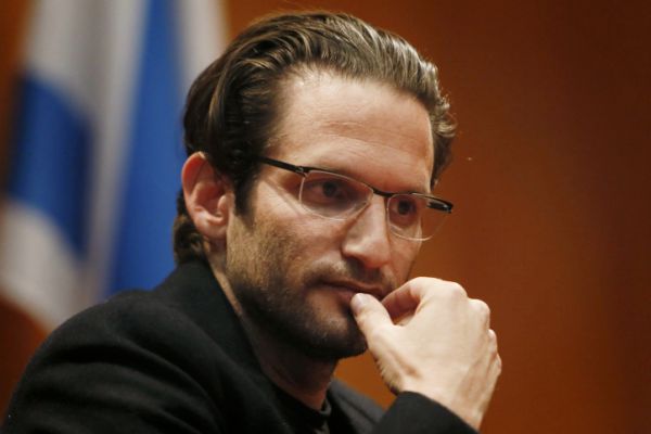 גורי אלפי גילה לאיזו מפלגה התפקד, רזי ברקאי לא האמין