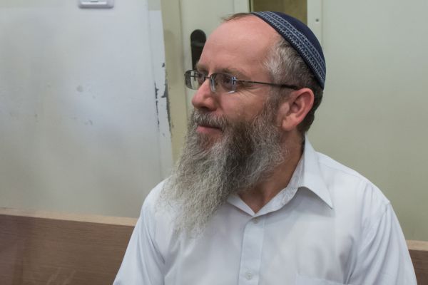 עזרא שיינברג הורשע במסגרת עסקת טיעון