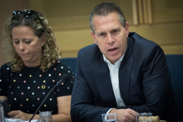 ארדן נגד המשטרה: "הדיווחים מצריכים הסבר"