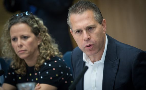 ארדן על התדרוכים של נתניהו: "אני כבר ילד גדול"