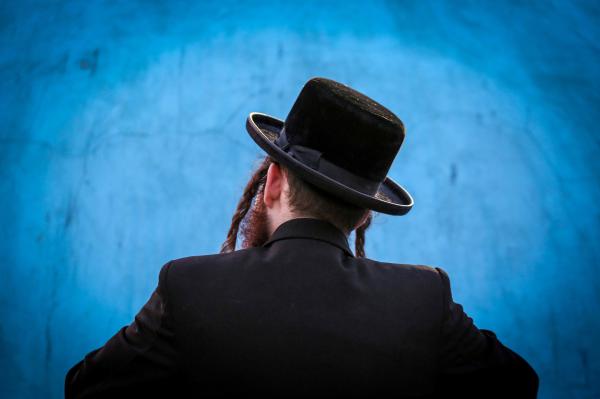 מוכנים לתת 40 אלף שקל למי שיסגור שידוך לבנם