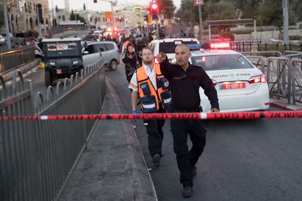 ניסיון פיגוע דקירה בירושלים, המחבל נתפס