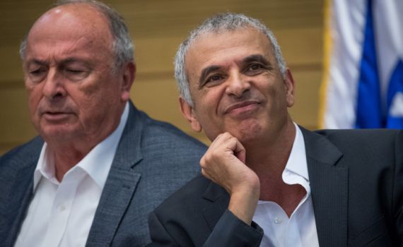 'אלוף, אין ראוי ממך': הפדיחה של כחלון בפייסבוק