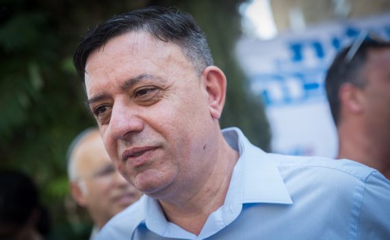 גבאי: "רגב מביכה אותי; מייצרת שנאה ופלגנות"