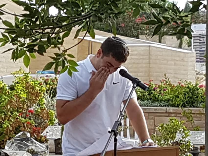 "אבא, חסר לי יותר מכל שלא הכרת את נכדתך הראשונה"