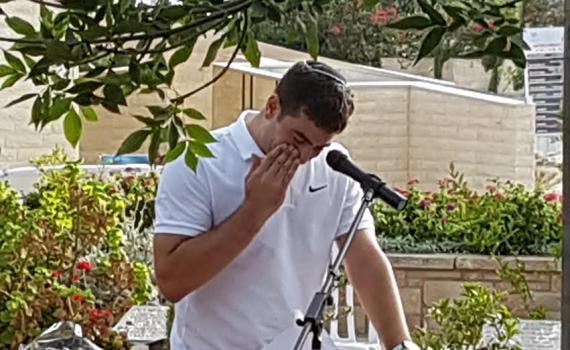 "אבא, חסר לי יותר מכל שלא הכרת את נכדתך הראשונה"